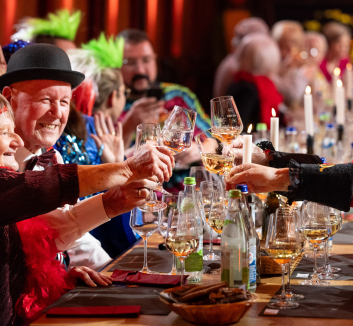 2_Naerrische_Weinprobe-5263